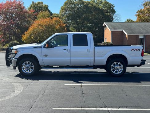 Used 2013 Ford F250 Lariat w/ Lariat Ultimate Pkg image 2