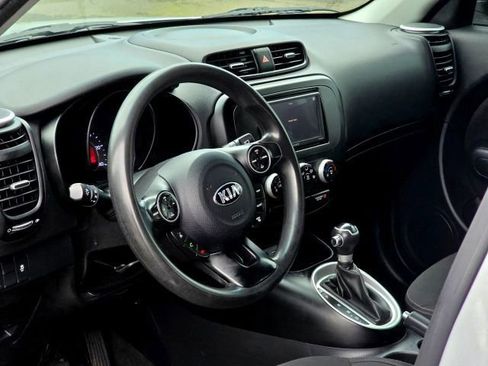 Used 2015 Kia Soul image 8