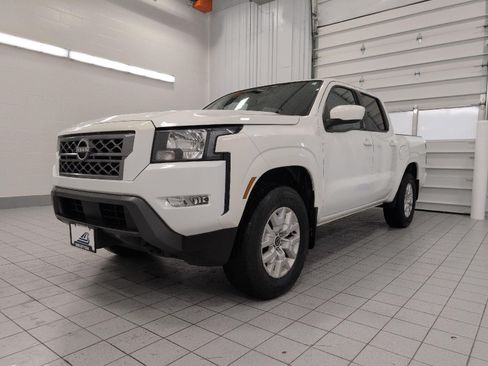 Used 2022 Nissan Frontier SV AWD/4WD image 12