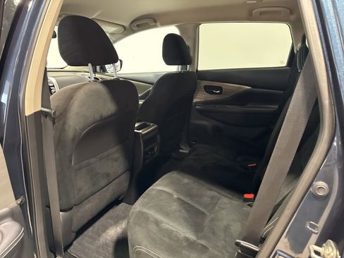 Used 2015 Nissan Murano S image 27