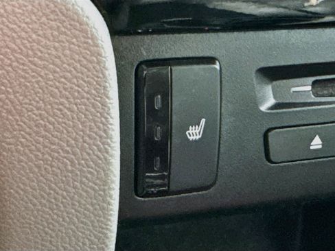 Used 2021 Honda Pilot Touring image 4