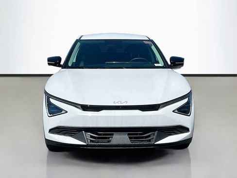 New 2025 Kia EV6 Light image 2