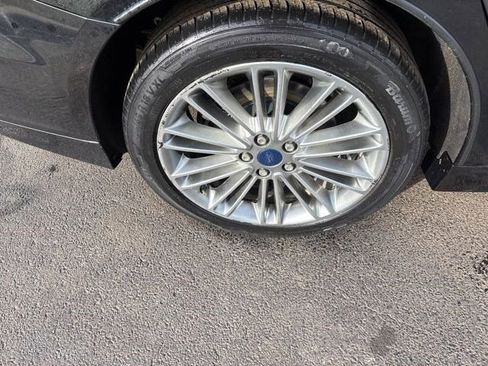 Used 2015 Ford Fusion SE w/ Equipment Group 202A image 45