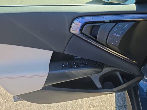 New 2025 BMW X3 xDrive30i w/ Premium Package image 11