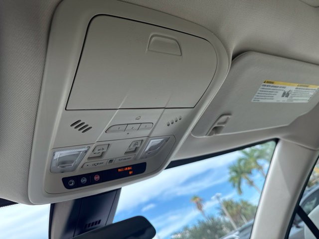 Used 2019 Cadillac XT5 Premium Luxury FWD image 16