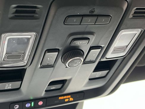 Used 2024 Cadillac Escalade ESV Premium Luxury w/ Performance Package image 32