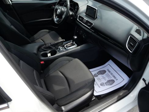 Used 2016 MAZDA MAZDA3 i Touring FWD image 24