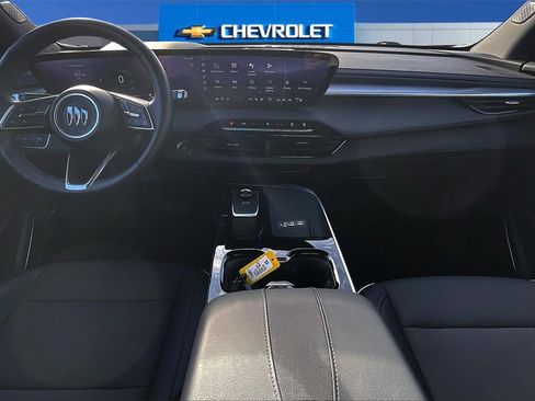 Used 2025 Buick Enclave Preferred image 7