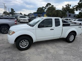 Used 2014 Nissan Frontier SV image 1