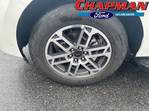 Certified 2025 Ford Expedition Active AWD/4WD image 2