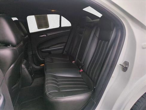 Used 2018 Chrysler 300 S image 18