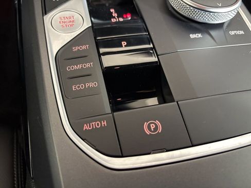 Certified 2024 BMW 230i Coupe w/ Convenience Package image 16