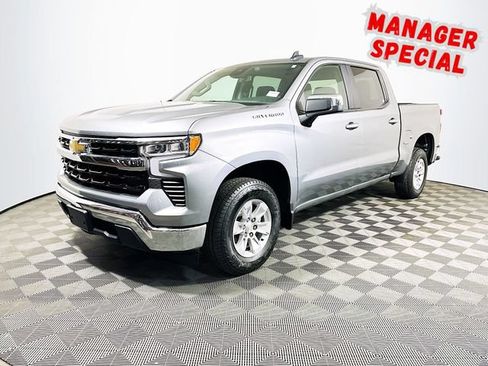 Used 2025 Chevrolet Silverado 1500 LT RWD image 4