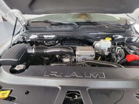 Used 2023 RAM 1500 Laramie AWD/4WD image 9