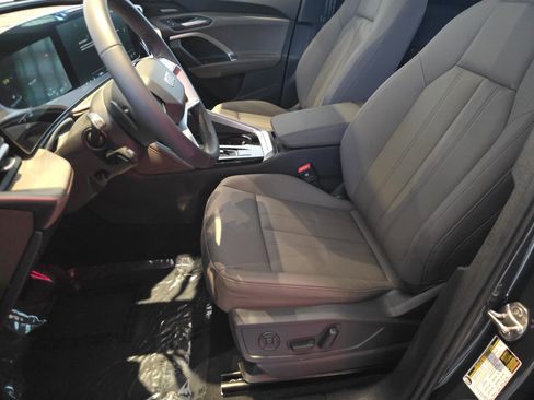 New 2025 Audi Q5 Premium Plus image 15