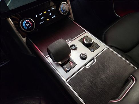 Used 2023 Land Rover Range Rover SE image 20