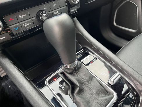 Used 2025 Jeep Compass Latitude image 41