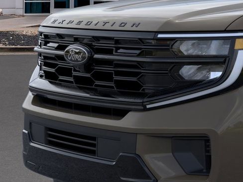 New 2026 Ford Expedition Max Platinum image 17
