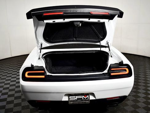 Used 2015 Dodge Challenger SRT Hellcat image 42