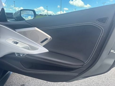 Used 2023 Chevrolet Corvette Stingray Premium Conv w/ Z51 Performance Package RWD image 32