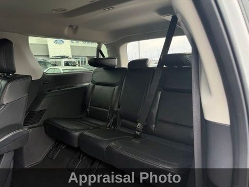 Used 2025 Ford Expedition Max Platinum AWD/4WD image 16