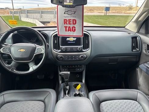Used 2020 Chevrolet Colorado Z71 image 12