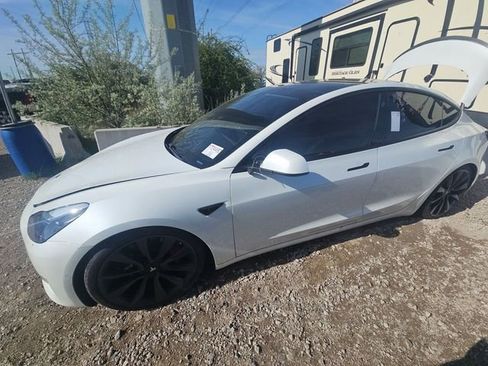 Used 2021 Tesla Model 3 Performance AWD/4WD image 1