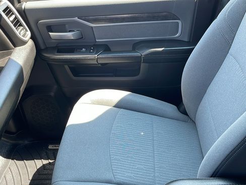 Used 2021 RAM 2500 Big Horn AWD/4WD image 17