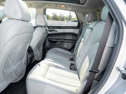 Used 2016 Cadillac SRX Luxury image 16