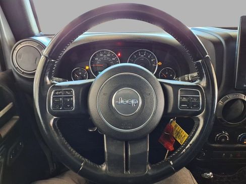 Used 2018 Jeep Wrangler Unlimited Sport S image 13