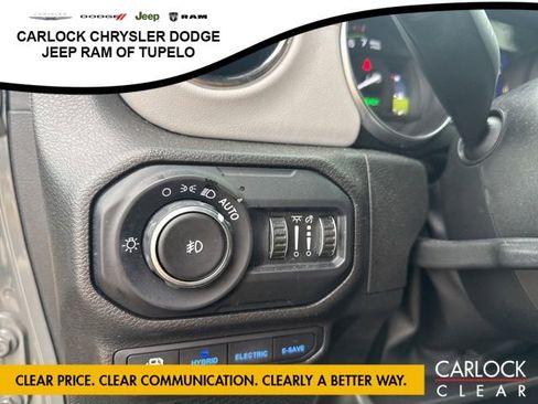 Used 2022 Jeep Wrangler Sahara image 19