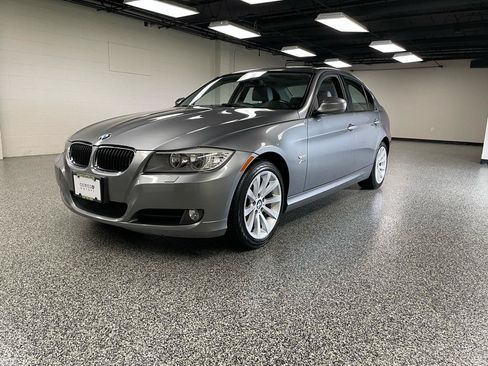 Used 2011 BMW 328i xDrive Sedan AWD/4WD image 9