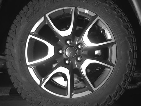 Used 2025 Jeep Compass Trailhawk AWD/4WD image 15