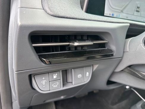 Used 2024 Kia EV6 Wind w/ Wind Technology Package AWD/4WD image 17