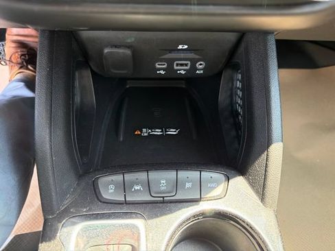 Used 2021 Chevrolet TrailBlazer RS w/ Sun and Liftgate Package AWD/4WD image 23