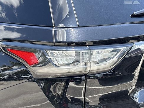 Used 2019 Chevrolet Traverse Premier w/ Redline Edition FWD image 7