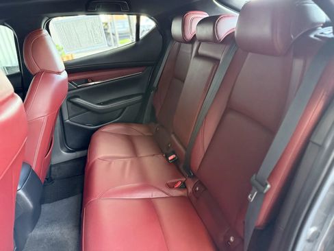 Used 2025 MAZDA MAZDA3 Hatchback w/Premium Plus Pkg image 17