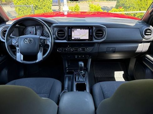 Used 2019 Toyota Tacoma TRD Off-Road AWD/4WD image 9