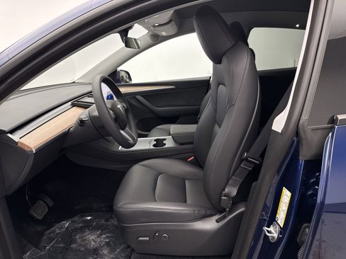 Used 2023 Tesla Model Y Long Range image 11