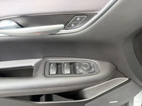 Certified 2025 Cadillac XT5 Luxury AWD/4WD image 11