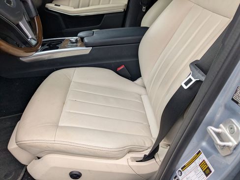 Used 2014 Mercedes-Benz E 250 BlueTEC Sedan image 9