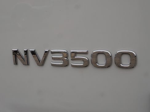 Used 2019 Nissan NV 3500 SL w/ Navigation Package image 5