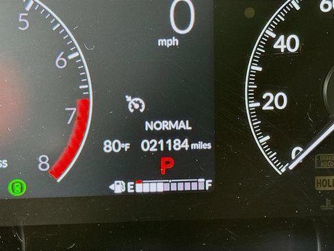 Used 2023 Honda HR-V LX image 7