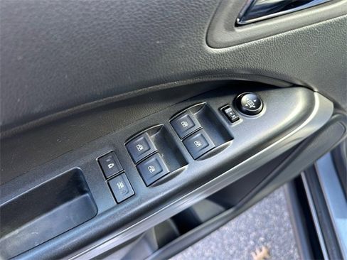 Used 2022 Chevrolet Colorado ZR2 w/ ZR2 Dusk Special Edition image 19