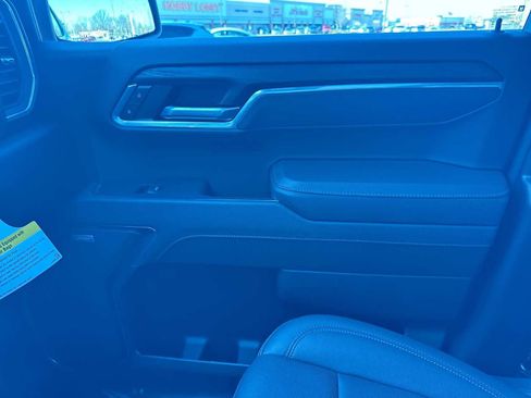 Used 2025 GMC Sierra 1500 SLT w/ SLT Premium Package image 34