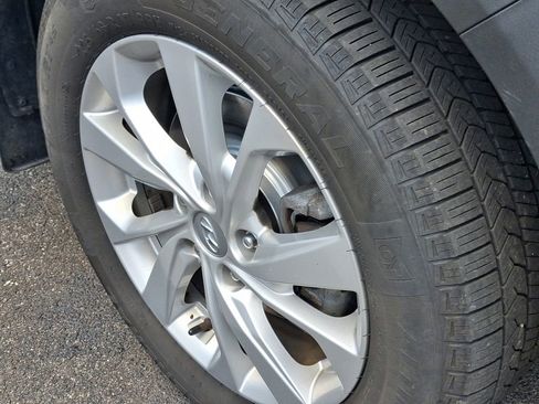 Used 2019 Hyundai Tucson SE AWD/4WD image 8