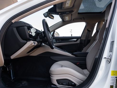 Certified 2026 Porsche Panamera 4 AWD/4WD image 25