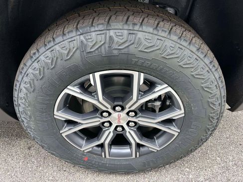 New 2026 GMC Acadia AT4 w/ Luxury Package image 11