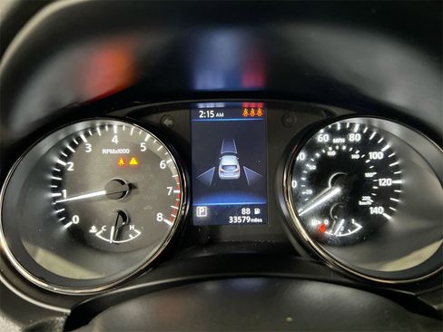 Used 2020 Nissan Rogue Sport S image 11