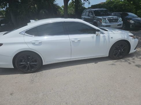 Certified 2023 Lexus ES 350 F Sport w/ Accessory Package (Z2) FWD image 5